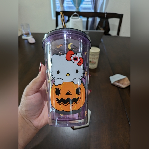 Hello kitty Halloween cup - Picture 2 of 4